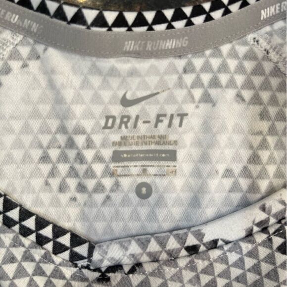 NIKE Dri-Top Floral Short Sleeved Black White Top Running Women’s Size Small - Picture 4 of 6